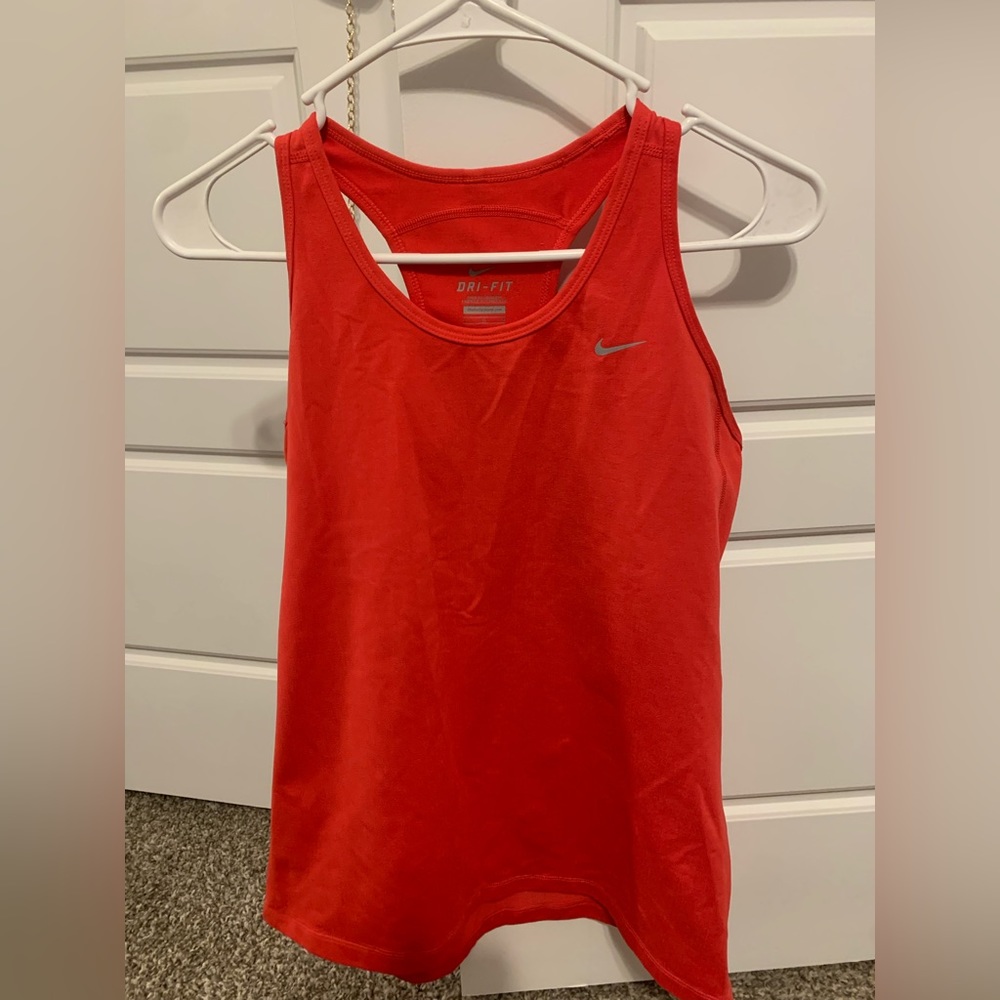 Nike coral Dri-Fit tank (large)